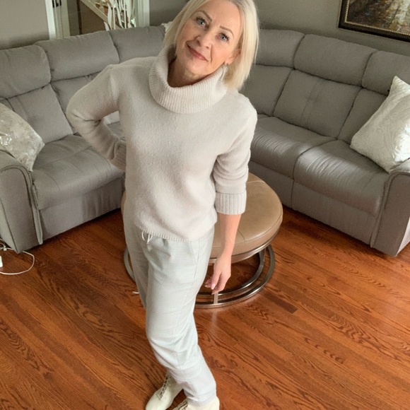 Meet your Posher, Mary - Picture 12 of 16